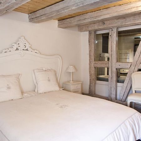 Chambre Le Hupsa Pfannala 상띠뽈리뜨 객실 사진
